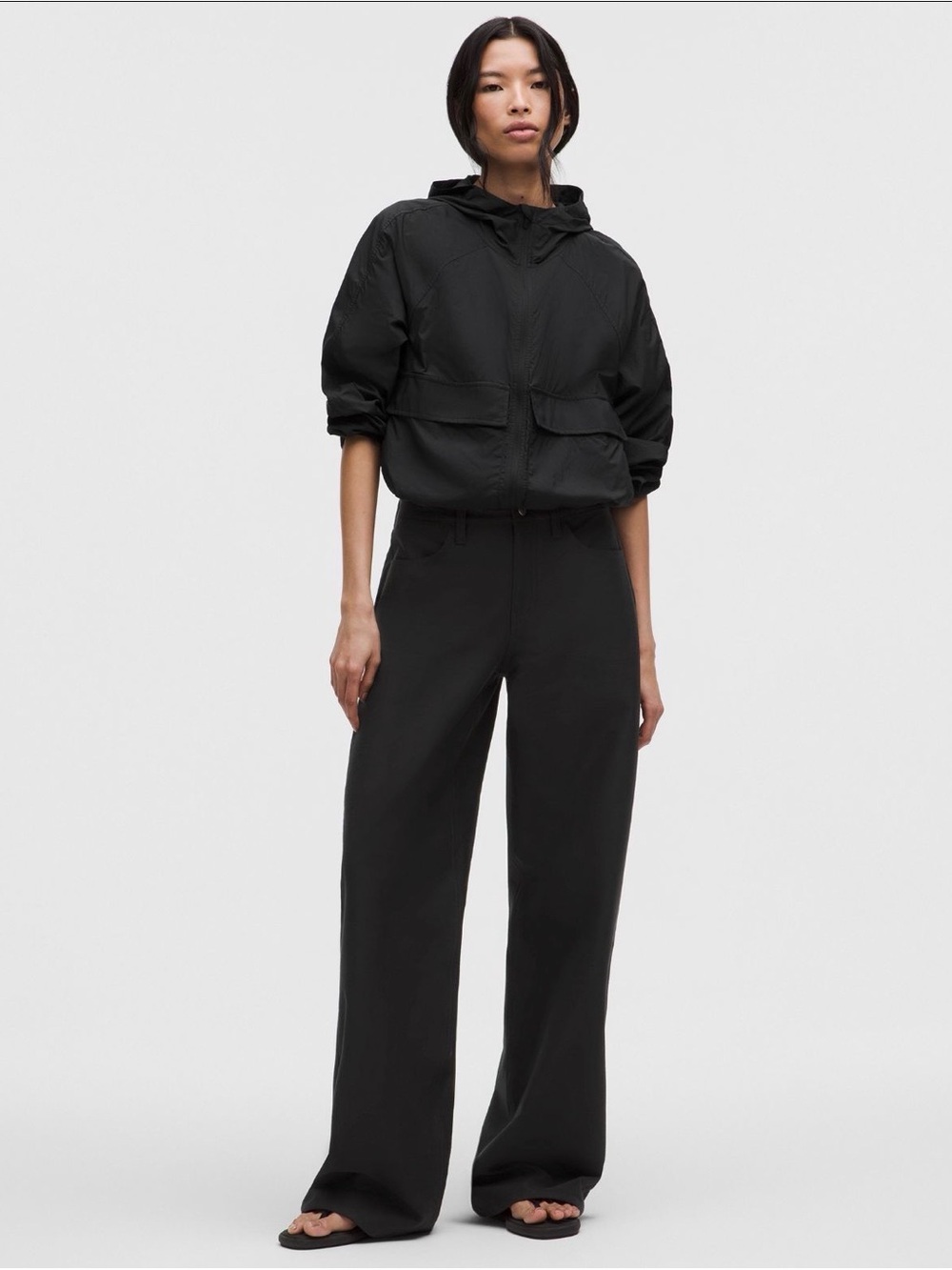 EasyFive Low-Rise Classic Wide-Leg Pant *Regular Black - Picture 3 of 15